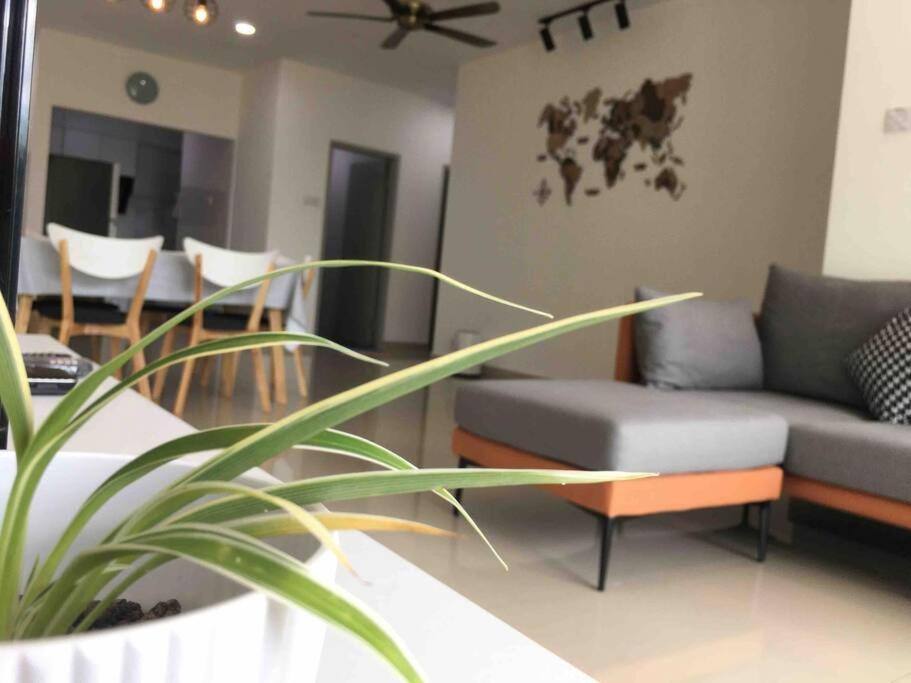 Ijm Condo With Pool #Yoyo Homestay SDK Extérieur photo